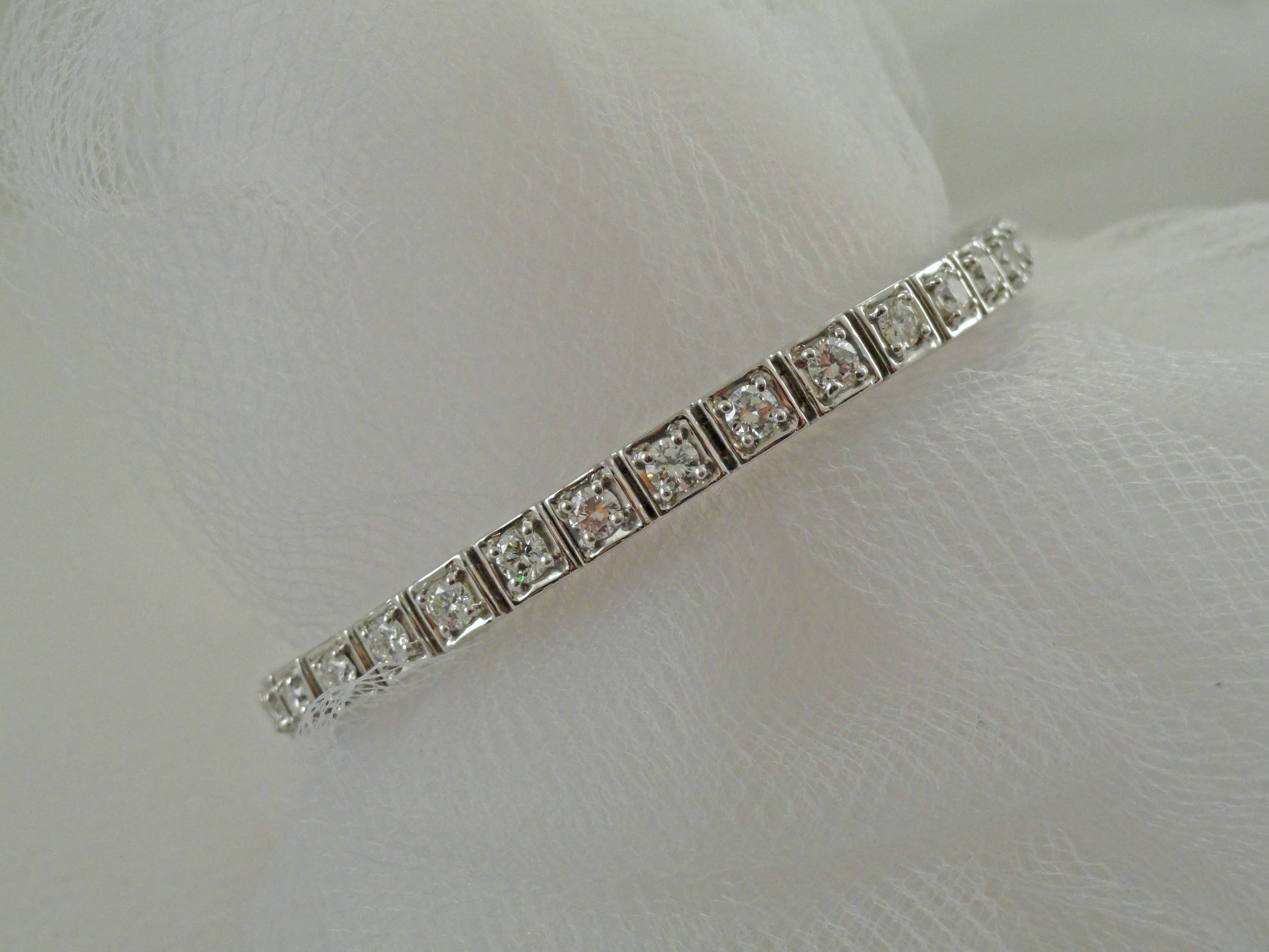 Art Deco Design Diamond Bracelet (B357)