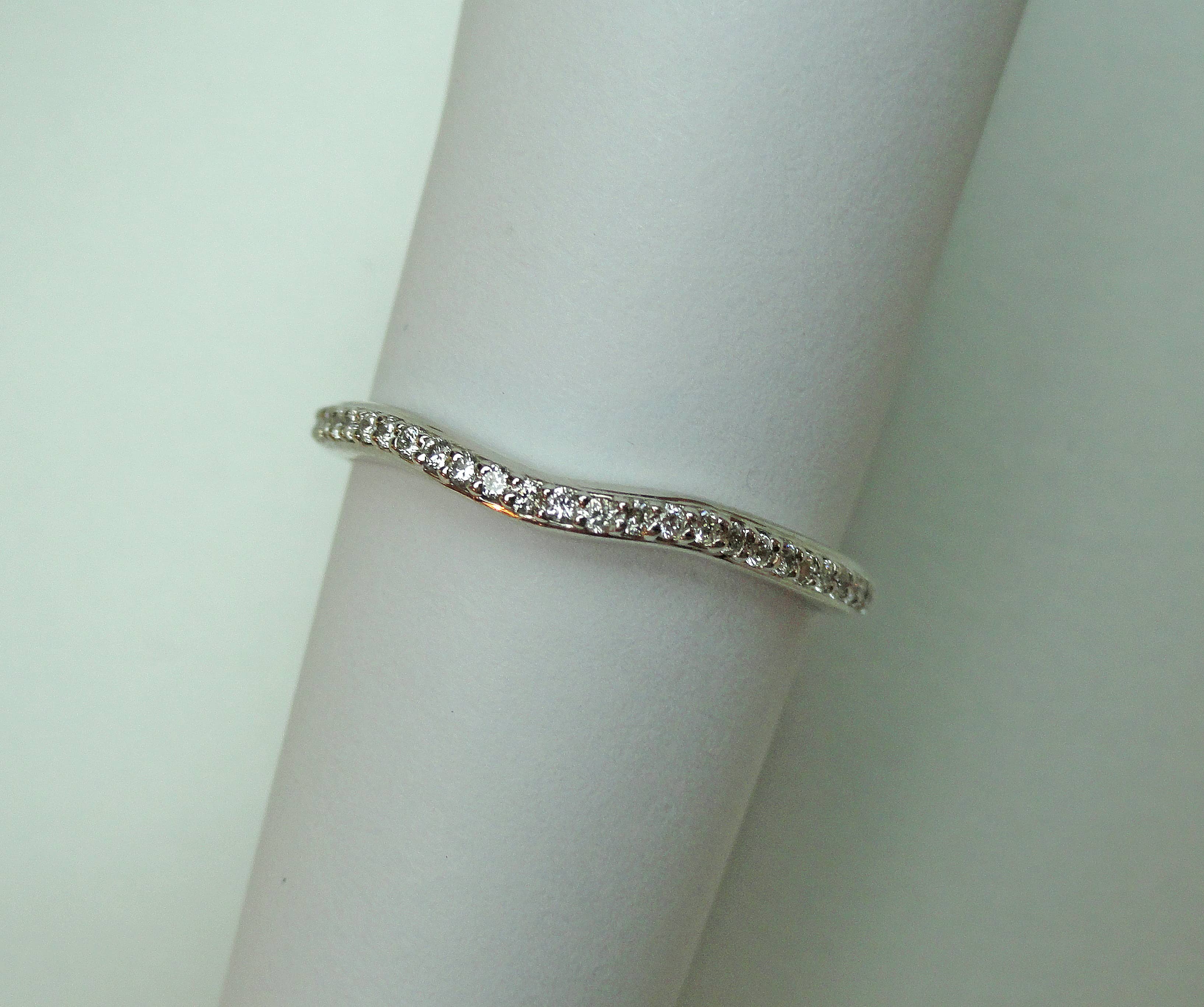 White Gold Fitted Swirly Wedding Band