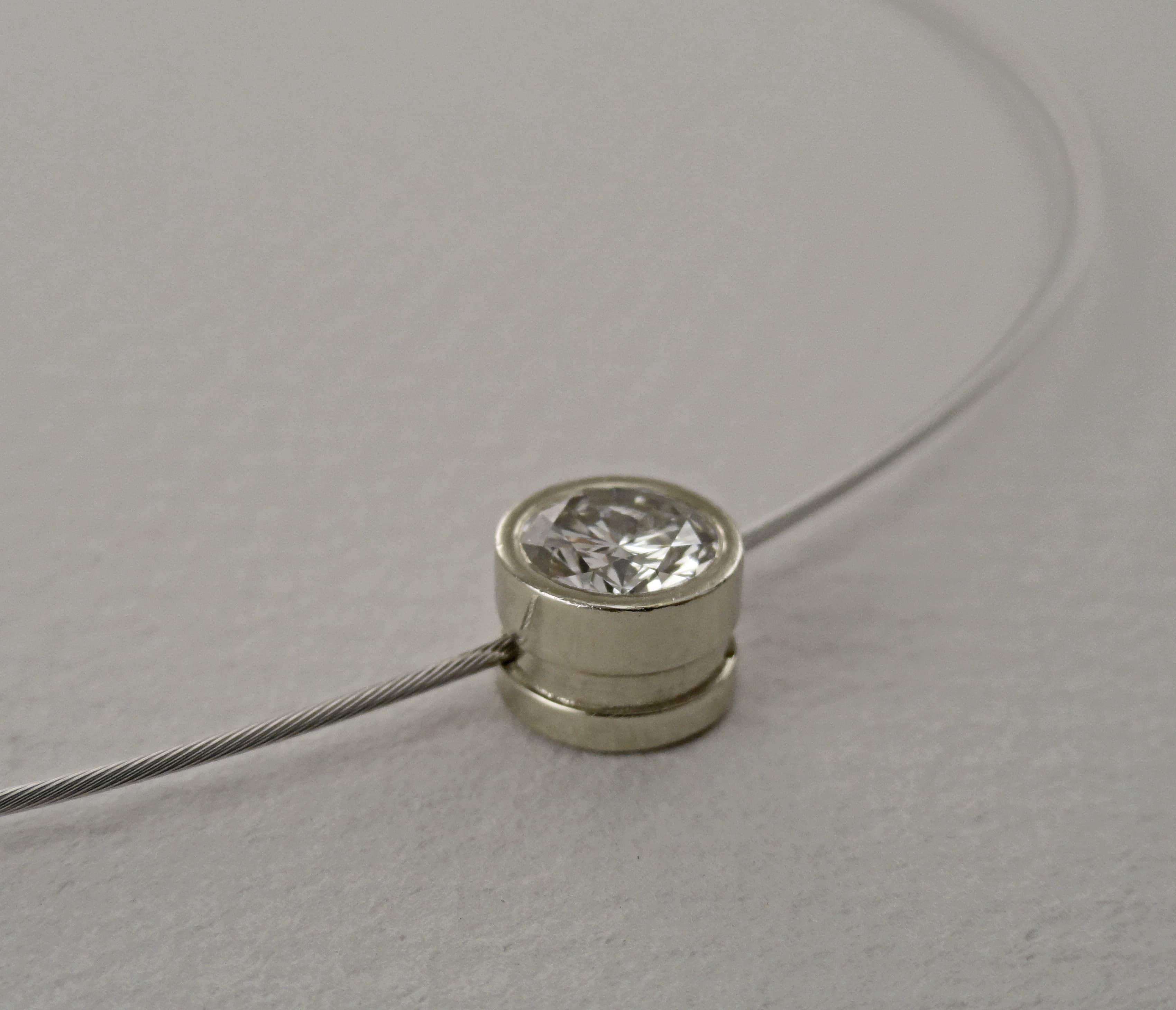 Sliding Diamond Pendant (P1072)