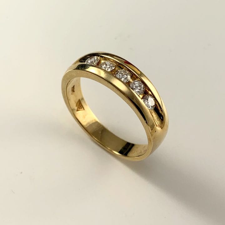 D1085